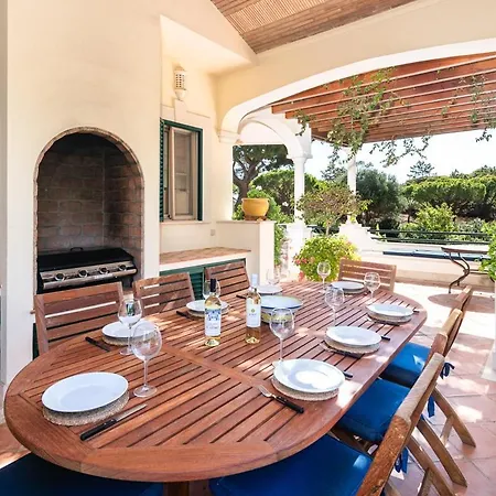 Villa Sleeps 10 Pool Air Con Wifi *